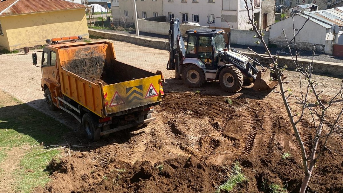 Okulumuza Mini Halı Saha Kazandırılıyor  